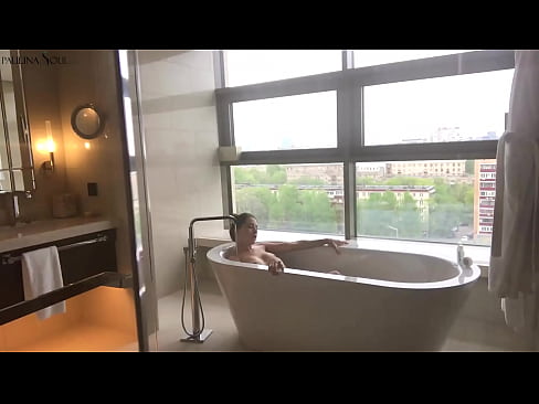 ❤️ Obrovská kočka vášnivě si honí kundu v koupelně Sex video u porna cs.happytour.top ❤
